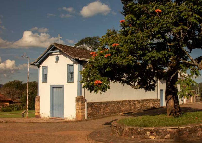 Capela do Senhor do Bonfim – Morro D’Água Quente MG