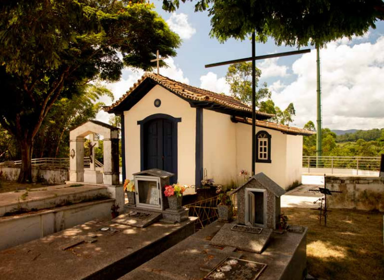 Capela e Cemitério de Catas Altas MG
